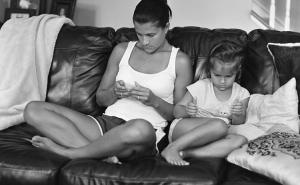  / Zanimljive fotografije: Kako bismo izgledali bez mobitela, FOTO: Bored Panda